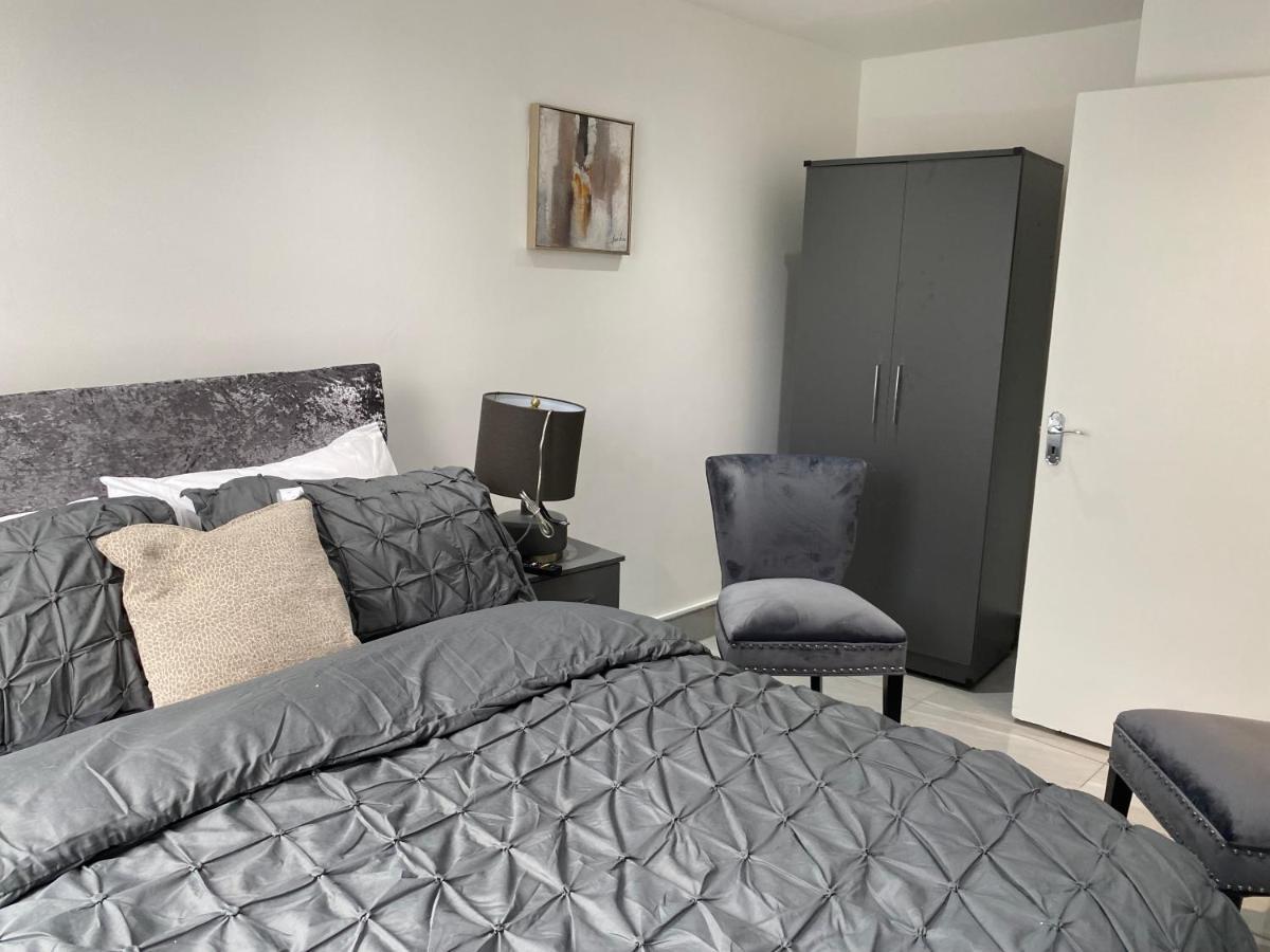 Luxurious 2-Bed Apartment In Woolwich London Kültér fotó