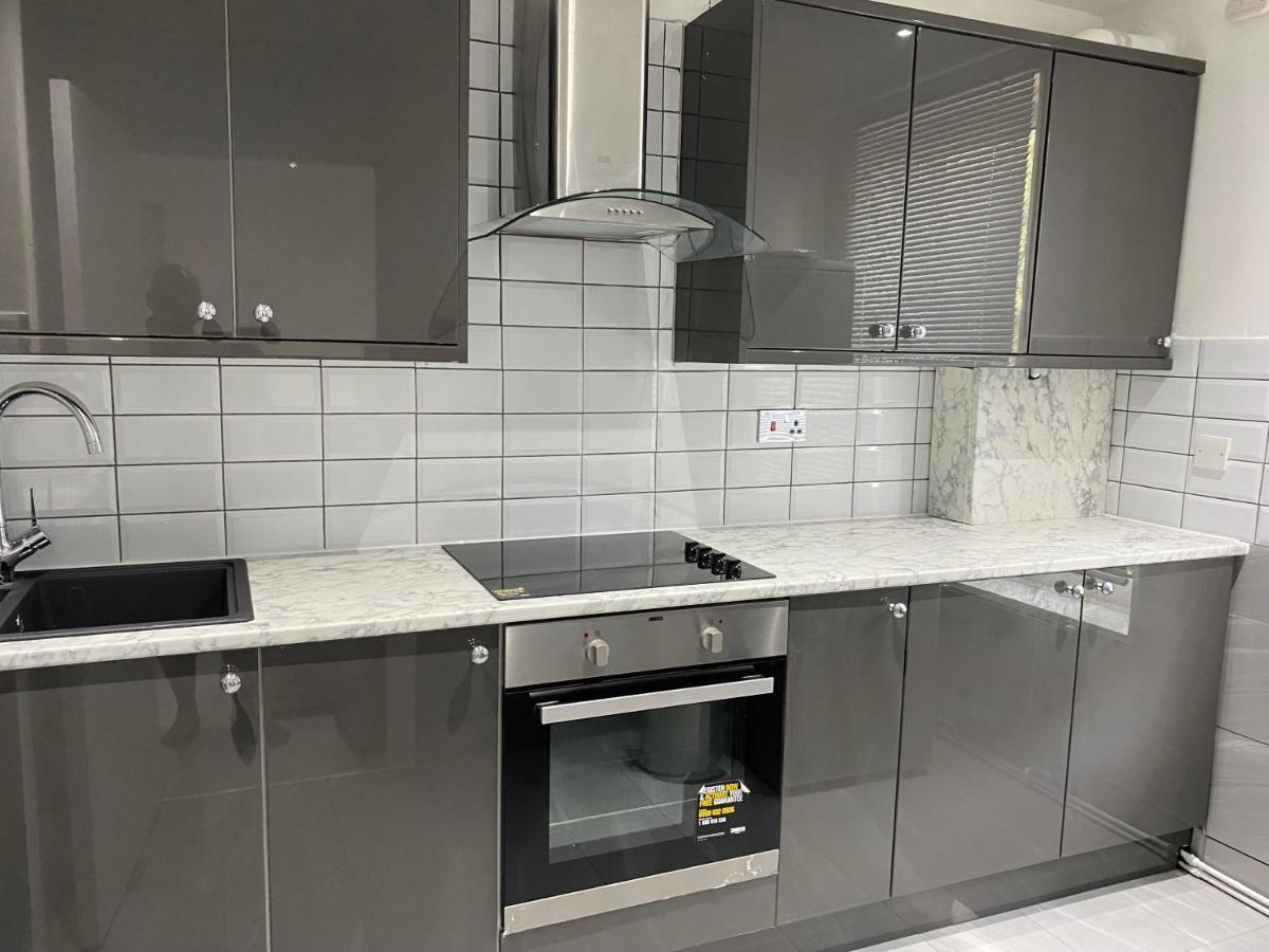 Luxurious 2-Bed Apartment In Woolwich London Kültér fotó